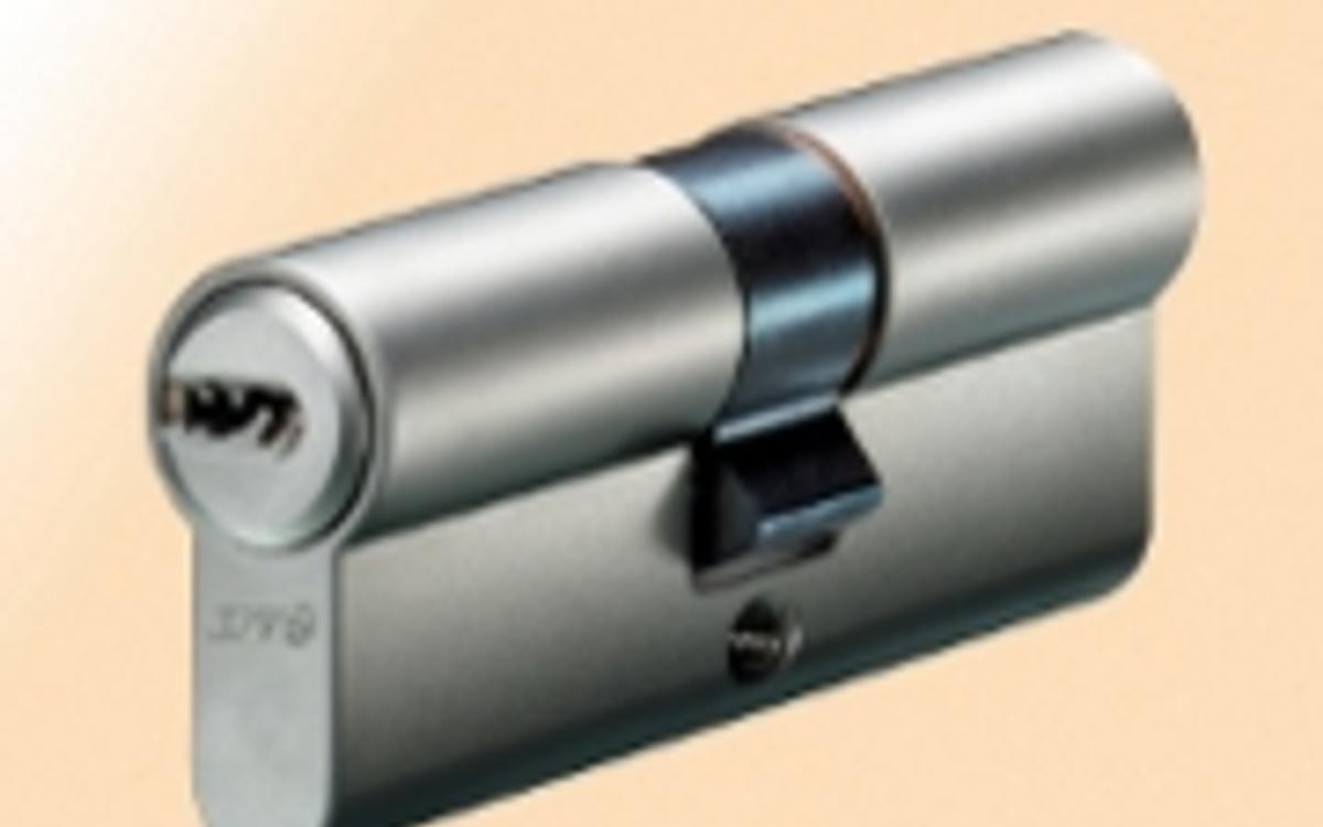 Самый надёжный замок для защиты коттеджа