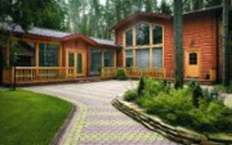 Дом с бассейном